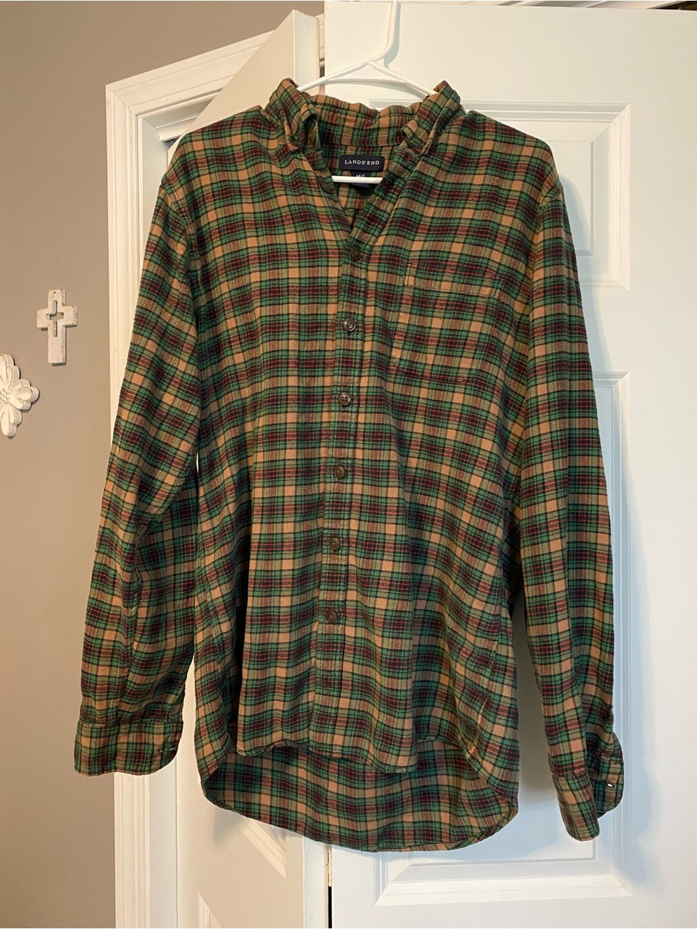 Lands' End Men's Green and Red Plaid Button-Front Shirt